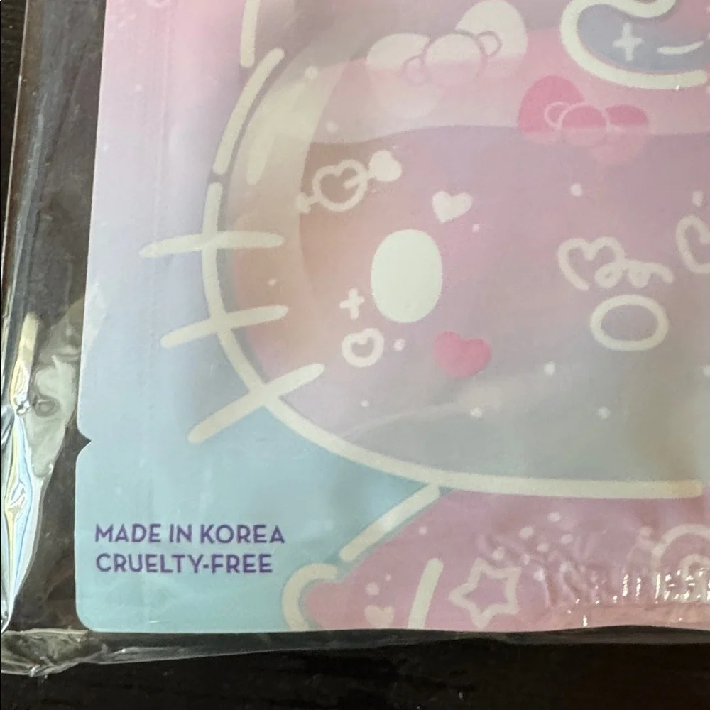 The Crème Shop x Hello Kitty Feel So Clear Printed Essence Sheet Mask